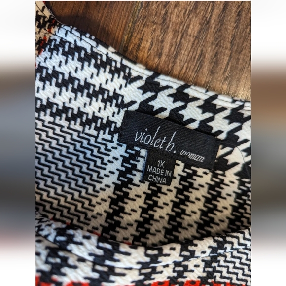 Violet B Woman's Houndstooth W/ Red Accent Dress Size 1X Stretch Bell Sleeves. - Picture 6 of 16